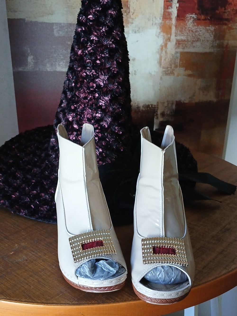 Source Unknown Cream Peep-Toe Mules with Gold Accent